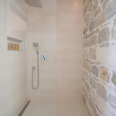 Meridiem Apartment